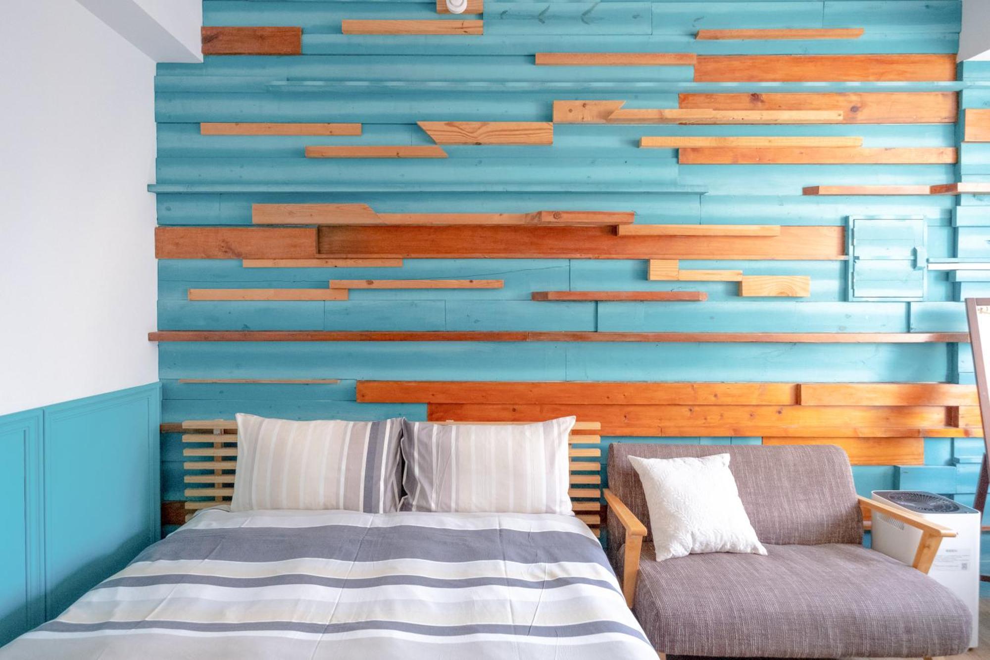 Re+Wood Guesthouse Тайнань Экстерьер фото